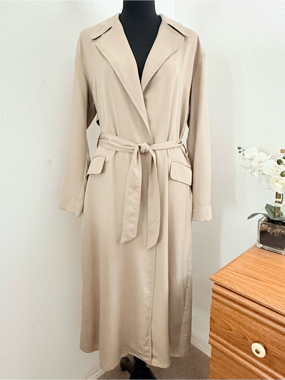 Elie Tahari NWOT Lightweight Duster Belted Trench Coat - Tan Size XS
